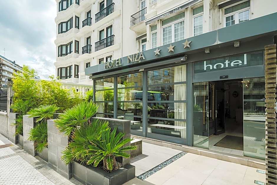 Hotel Niza
