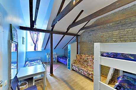 Quadruple Room with Shared Bathroom