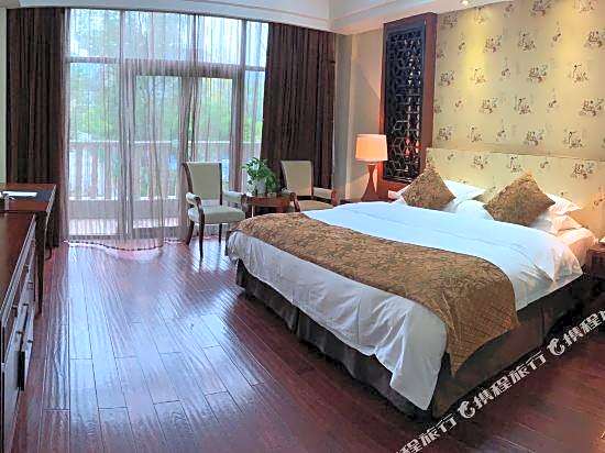 Donggu Lake Xiangshan New Century Hotel
