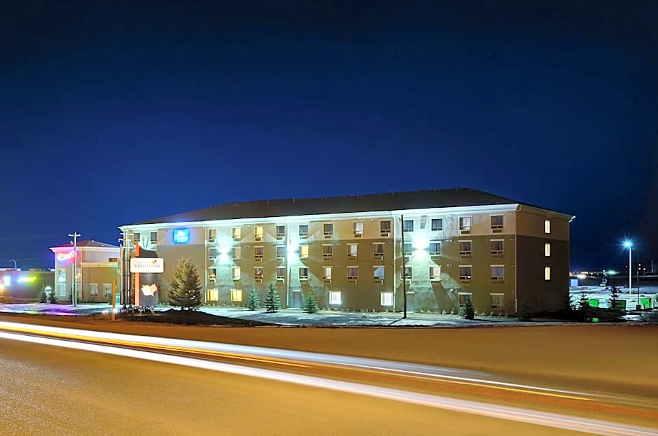 Pomeroy Inn and Suites Vermilion