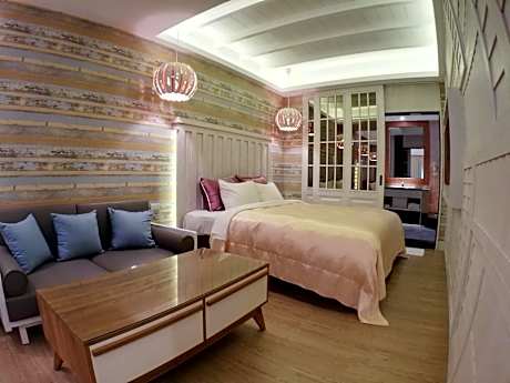Deluxe Queen Room with Two Queen Beds