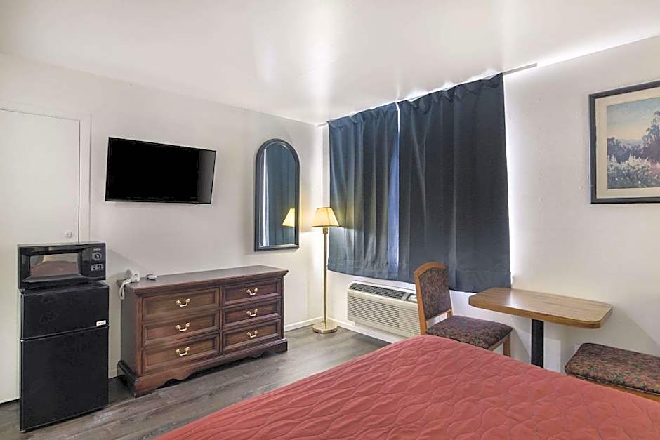 Rodeway Inn & Suites Sidney Historic Downtown I-80