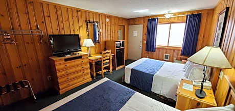 one Queen and Full Bed - Middle Building