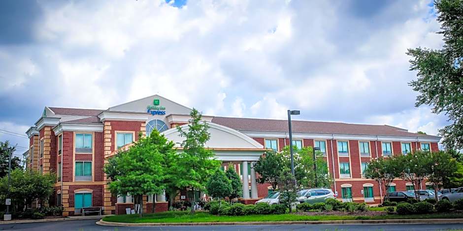 Holiday Inn Express Hotel & Suites Memphis/Germantown By IHG