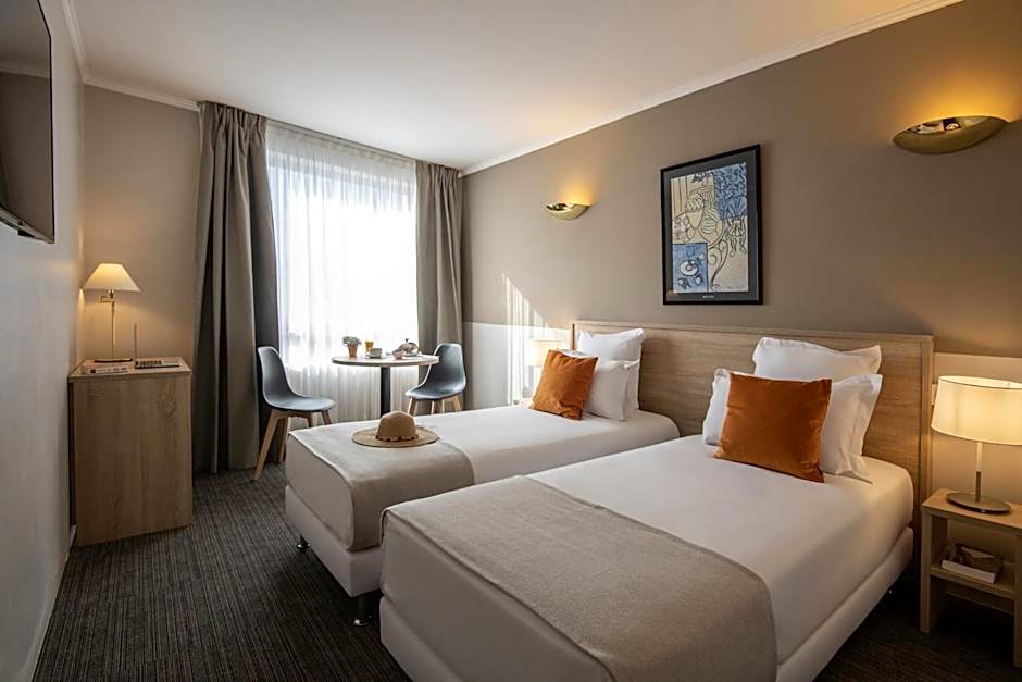 Le Cetai Cannes Beach Hotel