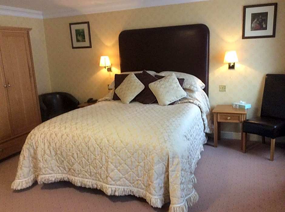 The Golden Lion Hotel