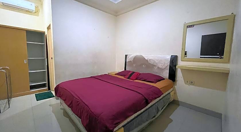 Omah Belimbing near ABM Malang Mitra RedDoorz