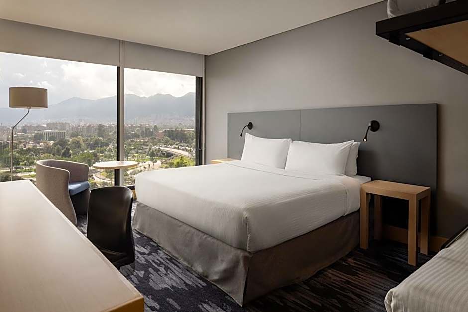 Fairfield by Marriott Bogota Embajada