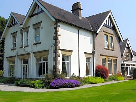 Newton House Hotel