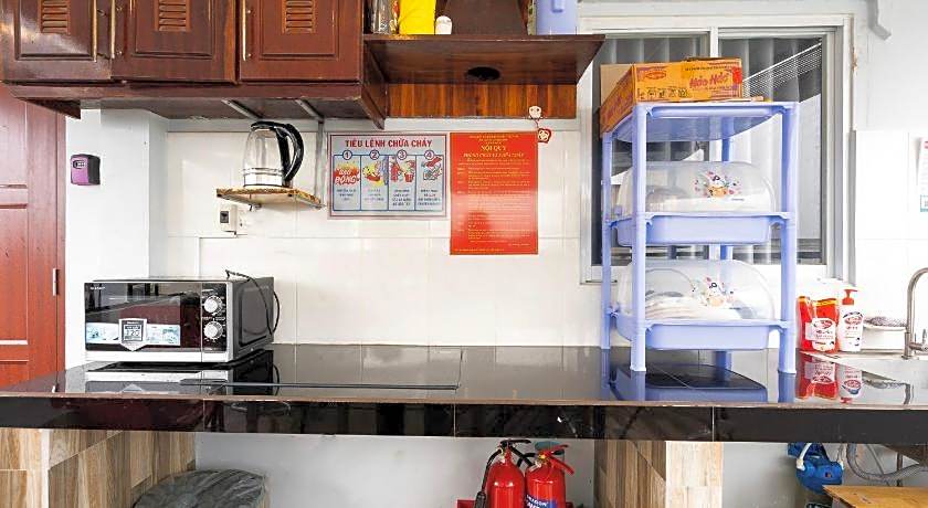 Ahu Hotel & Apartment