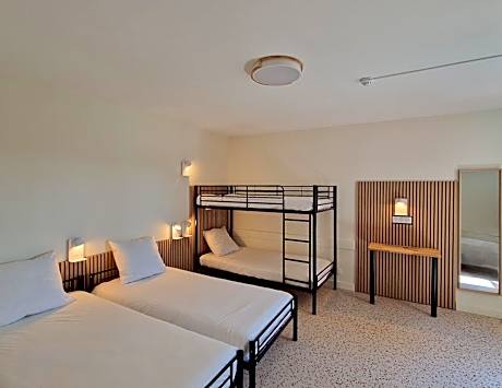 Quadruple Room with Garden View