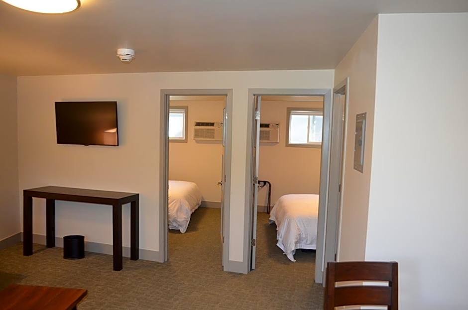 Photo 1 of 7 of Deluxe 2 Bedroom Suite