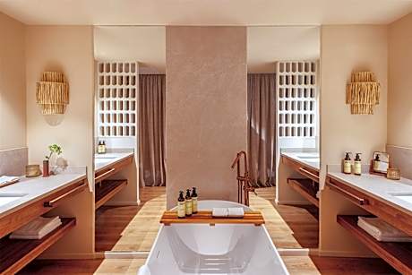  Beyond Me+ Junior Suite Sea View