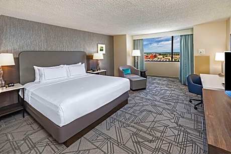 King Room with River View - High Floor