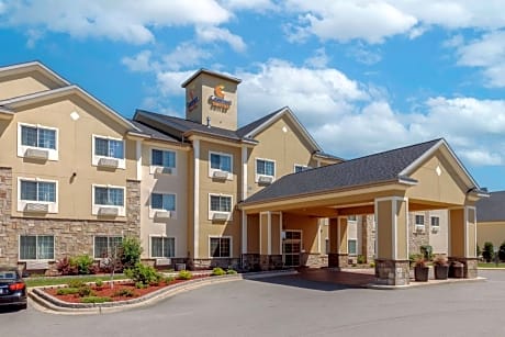 Comfort Suites Johnson Creek Conference