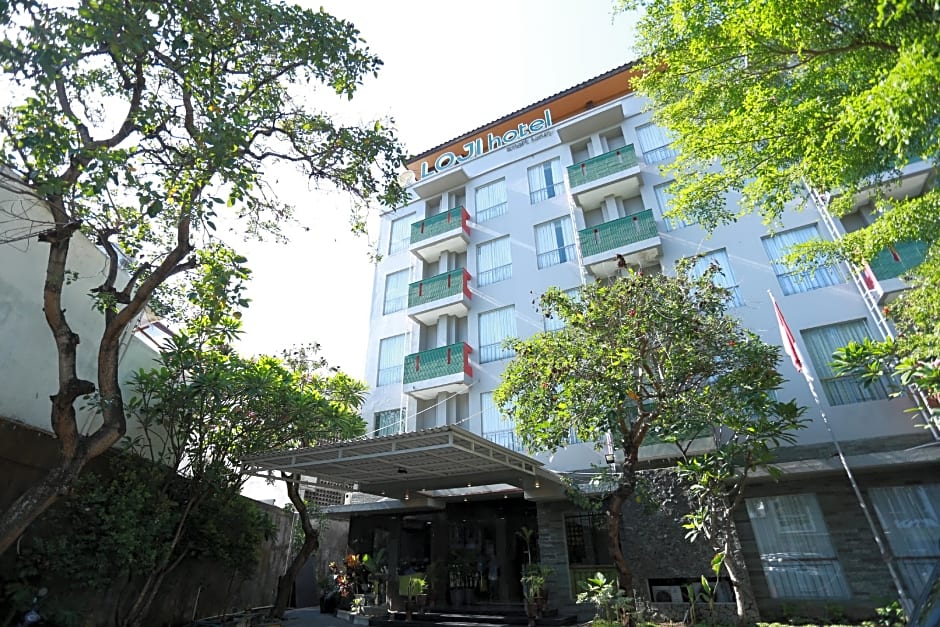Loji Hotel