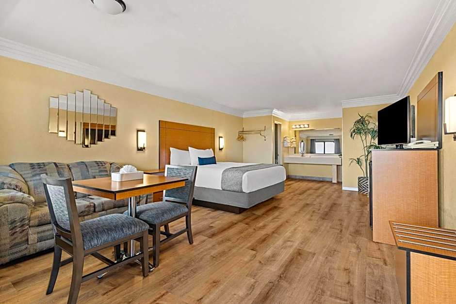 Travelodge by Wyndham San Clemente Beach