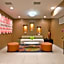 Holiday Inn Express & Suites St Louis Airport, an IHG Hotel By IHG
