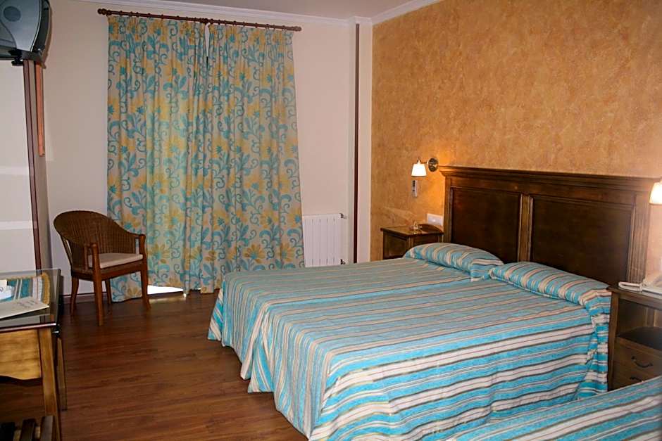 Photo 1 of 8 of 1 Double Bed or 2 Beds