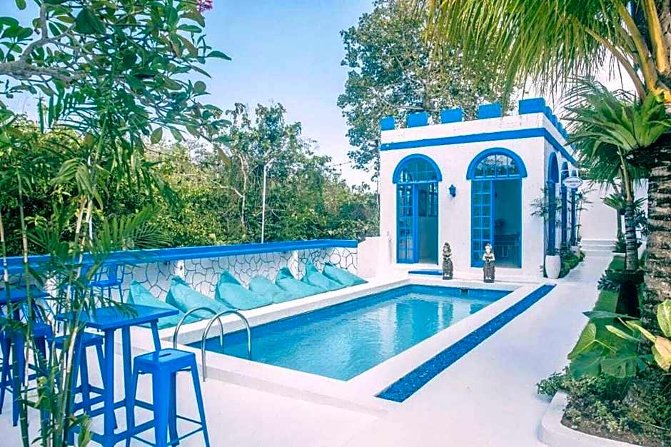 Bombora Surf Camp Hotel