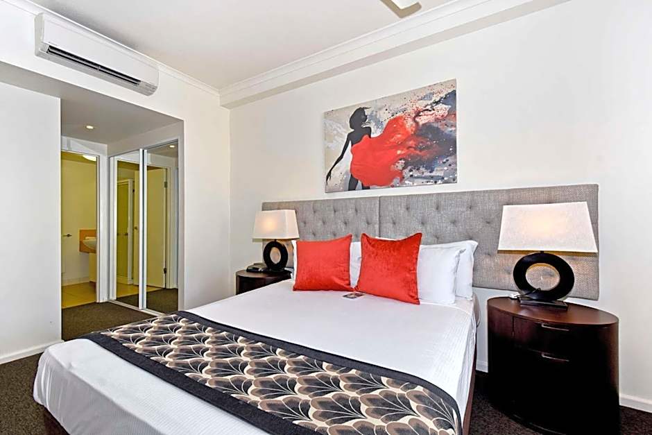 Metro Advance Apartments & Hotel