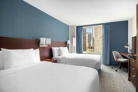 2 Queen Beds, High Floor, Mobility Accessible with Roll-In Shower, Hearing Accessible