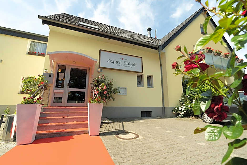 Jupa's Hotel