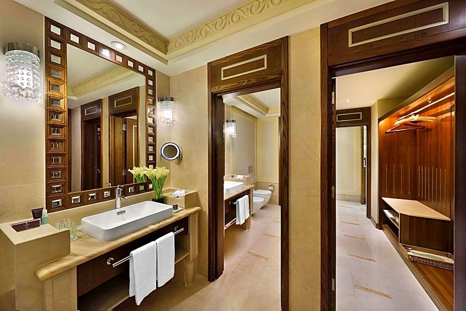 Al Bustan Palace, a Ritz-Carlton Hotel