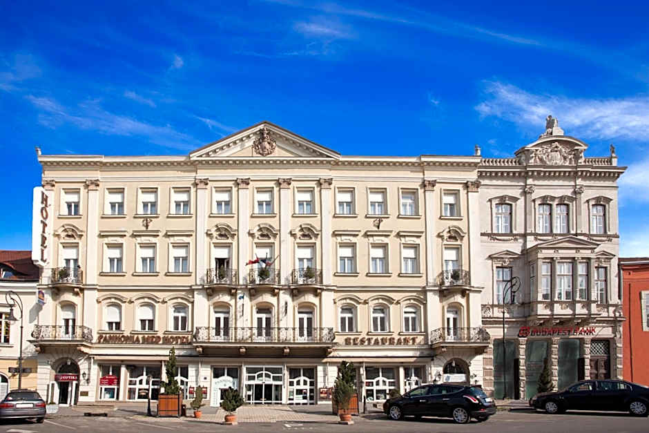 Pannonia Hotel