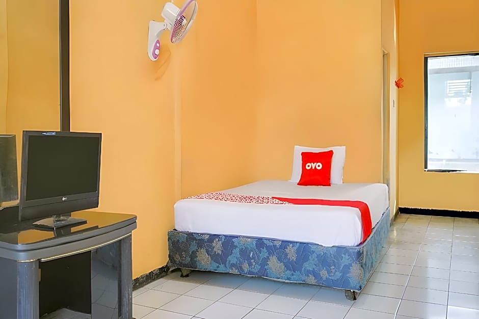 SPOT ON 91797 Mutiara Guest House