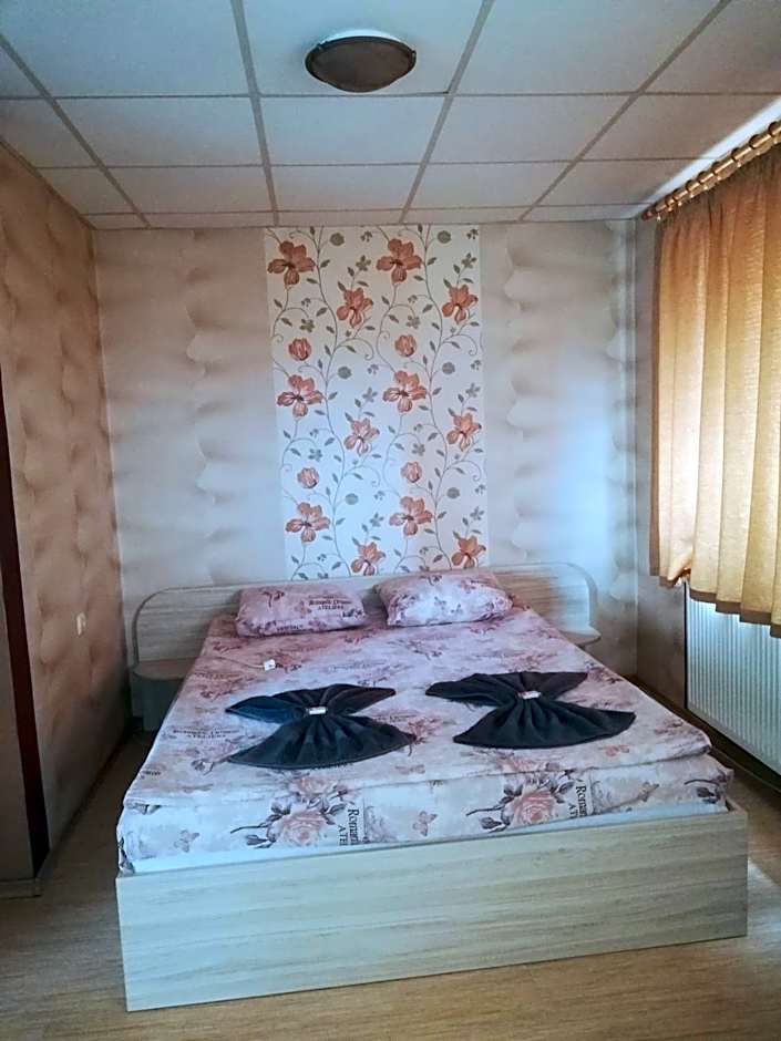 Хотелски Комплекс Родина