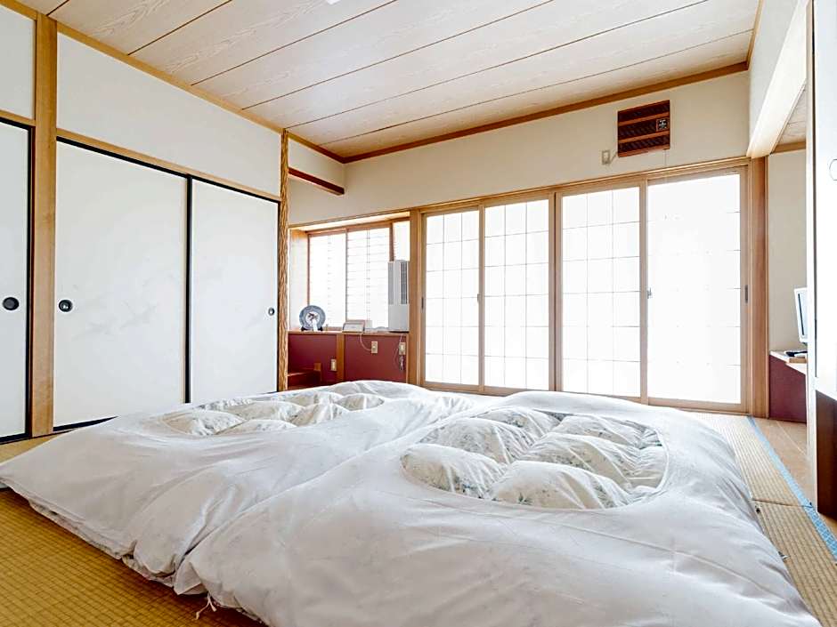 Ogute Lakeside Ryokan Shirasagiso