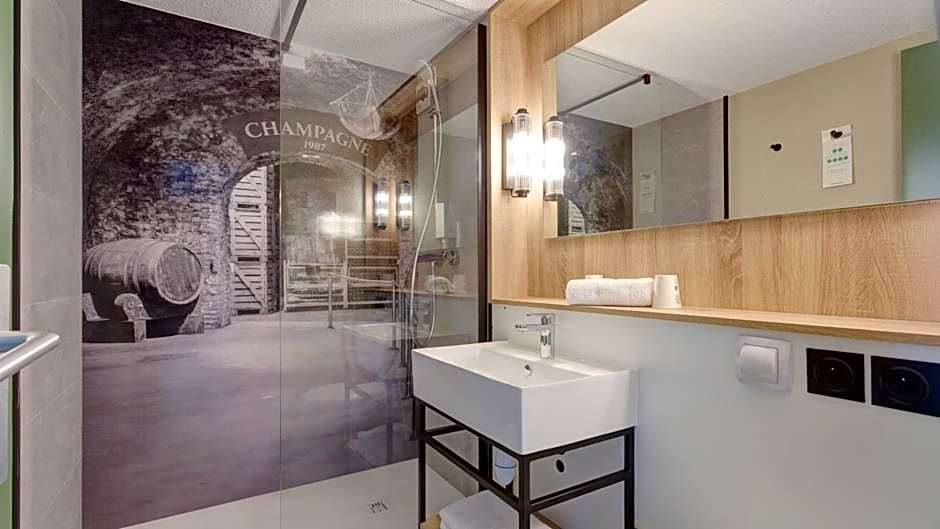 Campanile Epernay - Dizy 51530