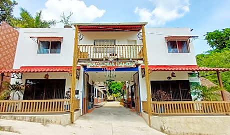 10-Bed Mixed Dormitory Room