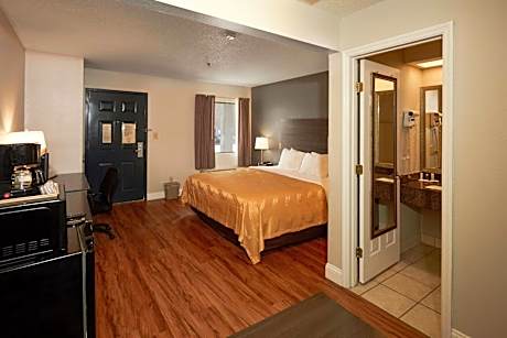 Superior King Suite - Non-Smoking