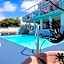 Beachwalker Inn & Suites