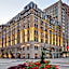 The Cincinnatian Hotel, Curio Collection by Hilton