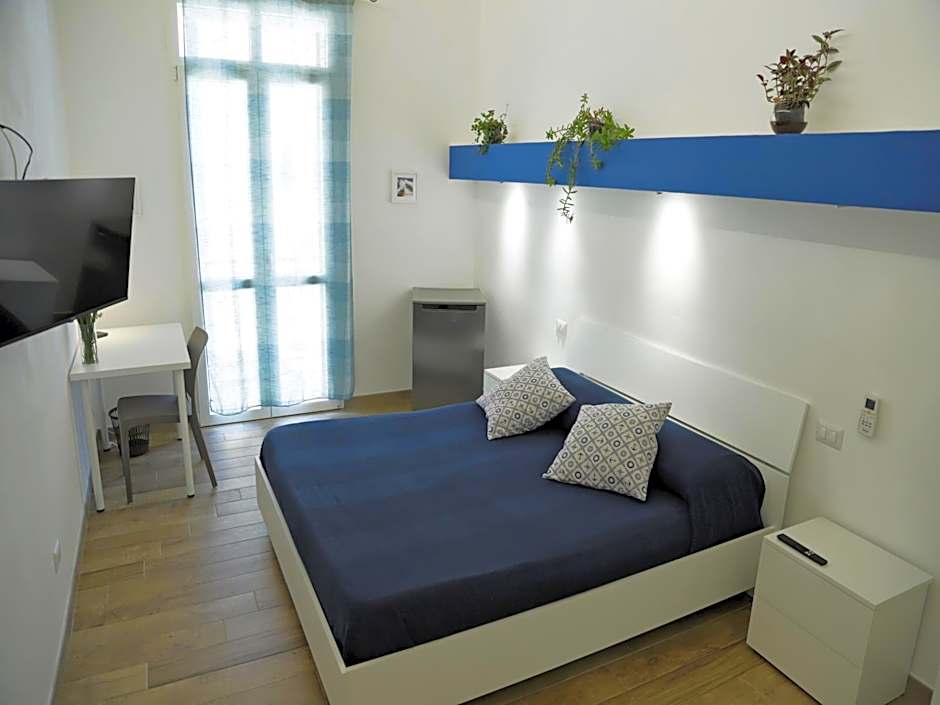 Sea View Teti Rooms & Apts