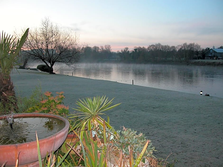 Chiswick Riviera with free parking