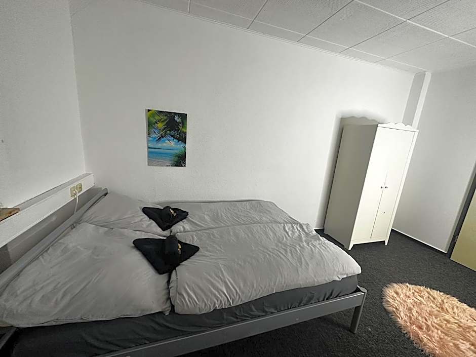 Pott Hostel - Essen Steele