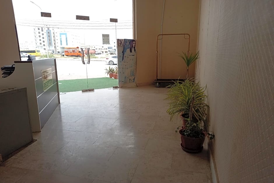 OYO 147 Babylon Furnished Apartment