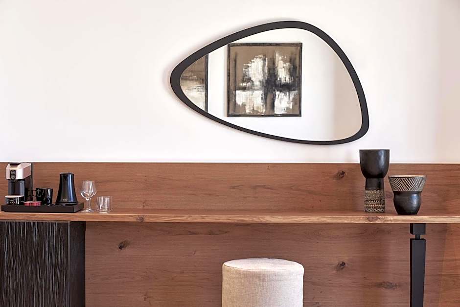 SantAnna Luxury Suites