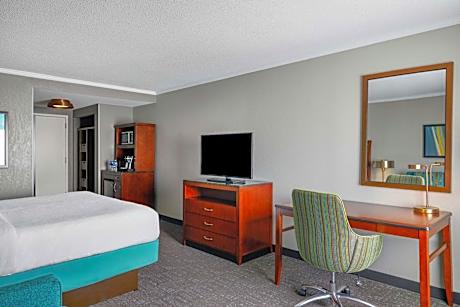 King Room with Sofa Bed - Non-Smoking