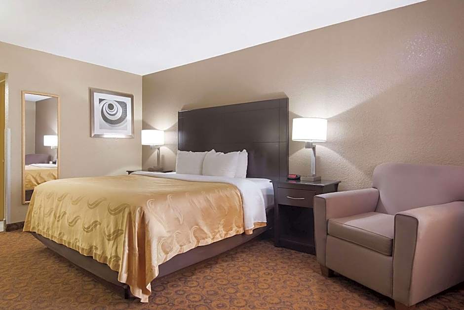 Quality Inn Magnolia
