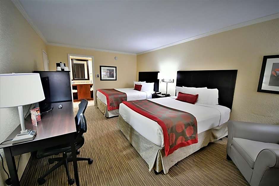 Ramada by Wyndham Jacksonville Hotel & Conference Center