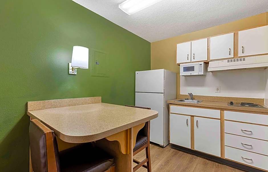 Extended Stay America Select Suites - Denver - Aurora South
