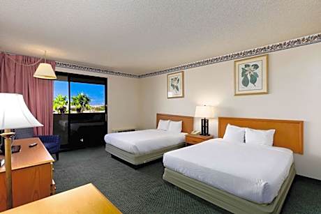 Deluxe Queen Room with Two Queen Beds - Non-Smoking