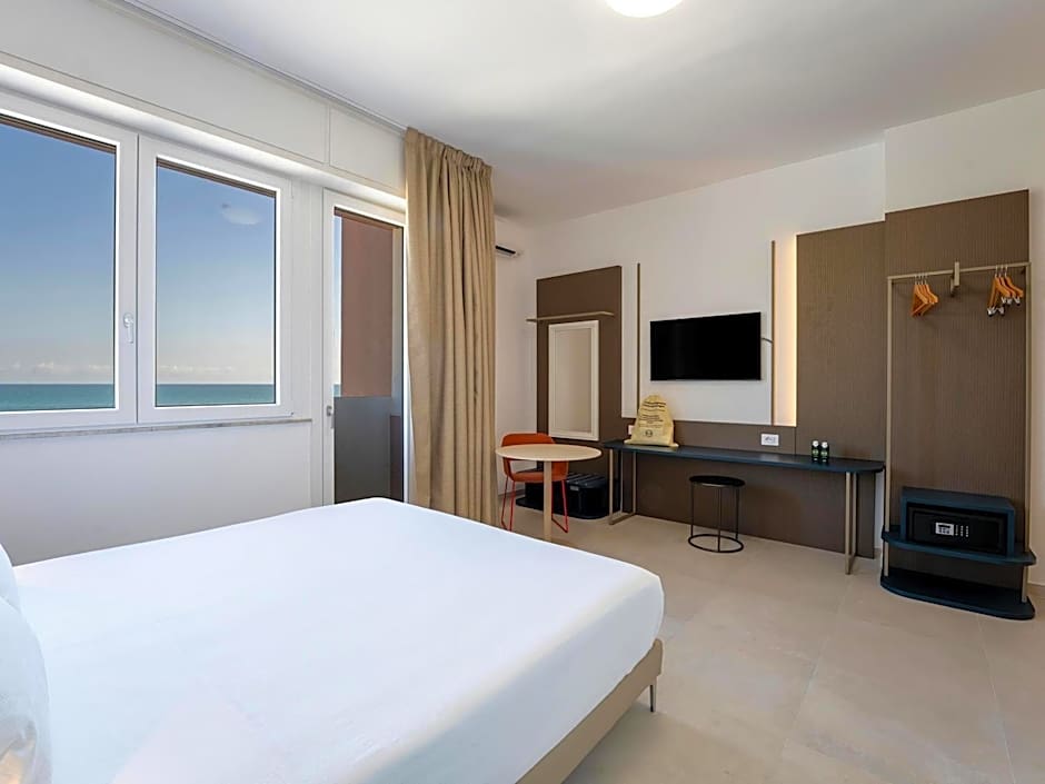 B&B HOTEL Pesaro Des Bains