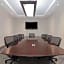 Holiday Inn Express & Suites Kansas City KU Medical Center By IHG