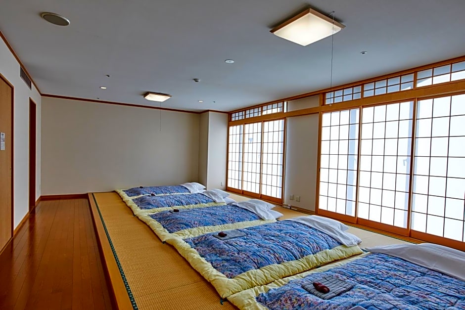 Kamogawa Country Hotel